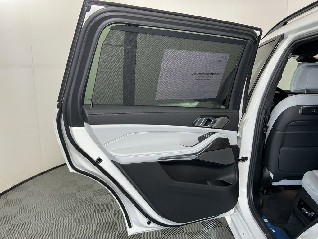 New 2026 BMW X7 xDrive40i AWD/4WD image 24