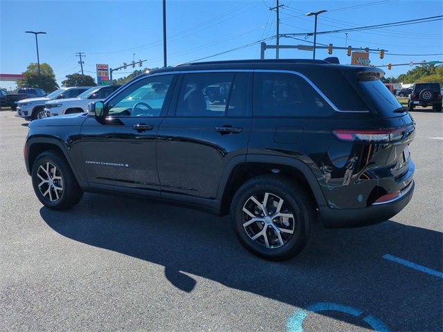 New 2025 Jeep Grand Cherokee Limited w/ Trailer Tow Package image 6