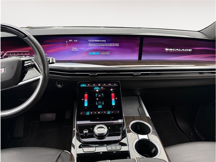 Used 2025 Cadillac Escalade ESV Premium Luxury image 11