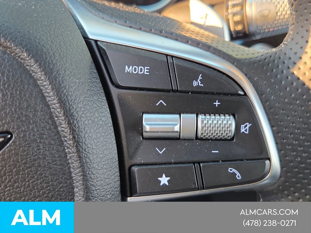 Used 2026 Genesis G70 2.5T image 24