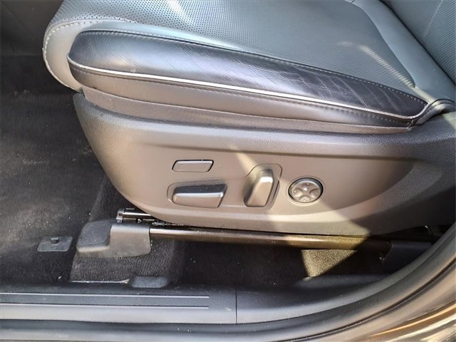 Used 2023 Hyundai Santa Fe Limited image 8