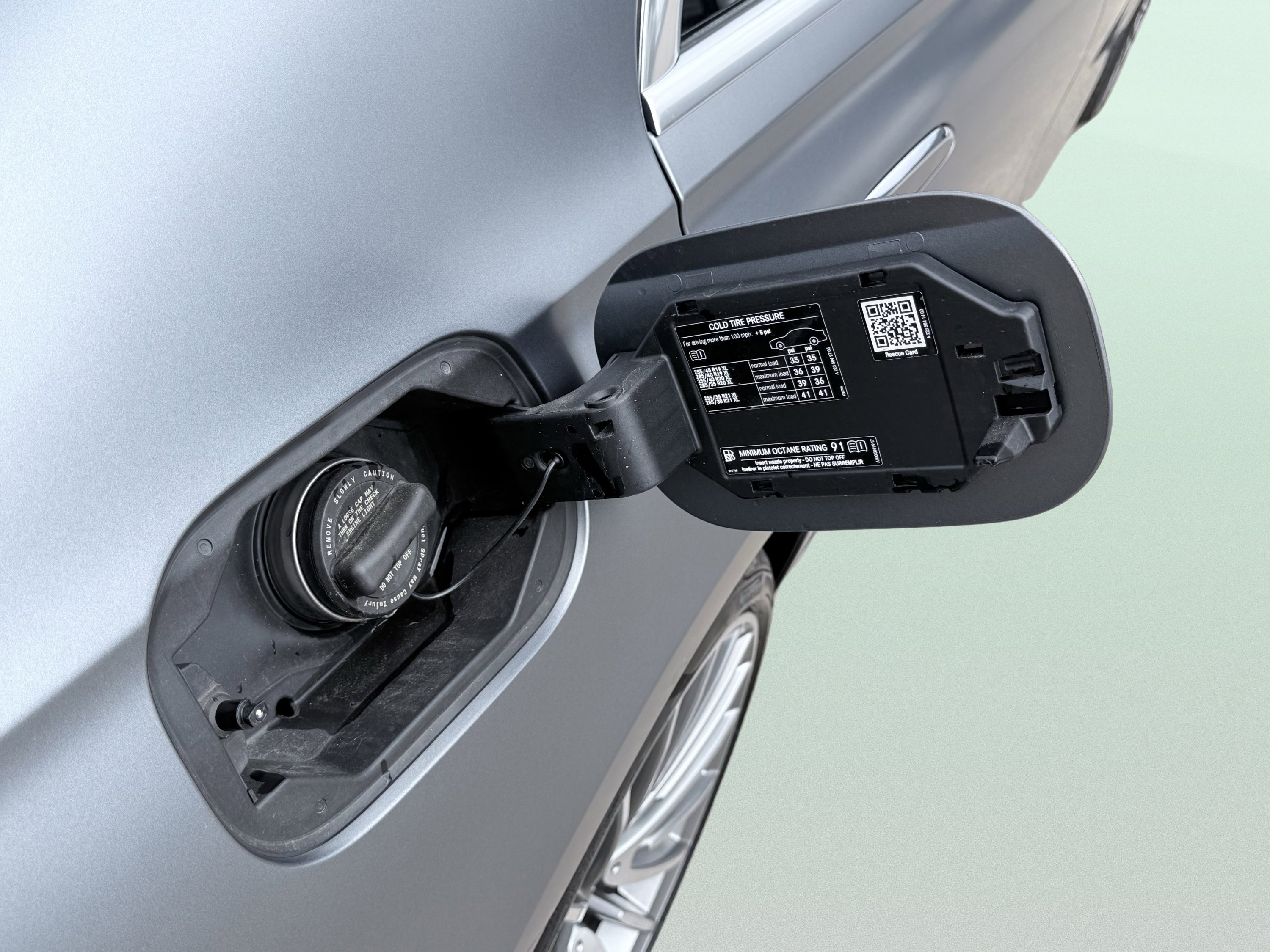 Used 2023 Mercedes-Benz S 580 4MATIC Sedan image 11