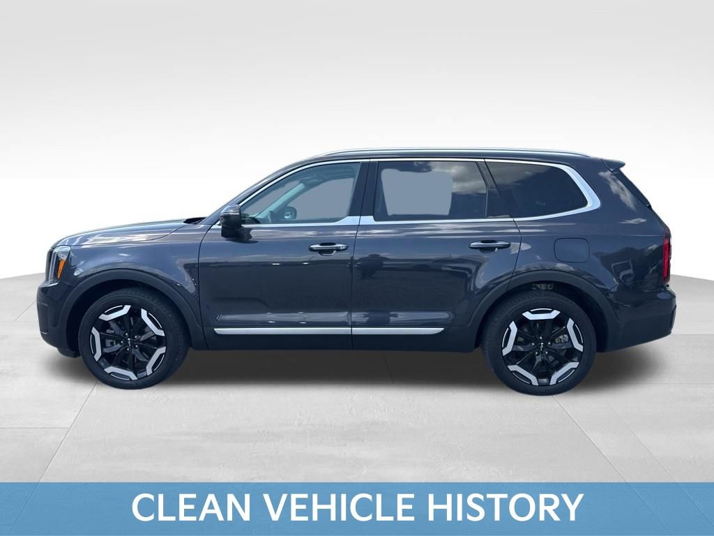 Used 2025 Kia Telluride S image 3