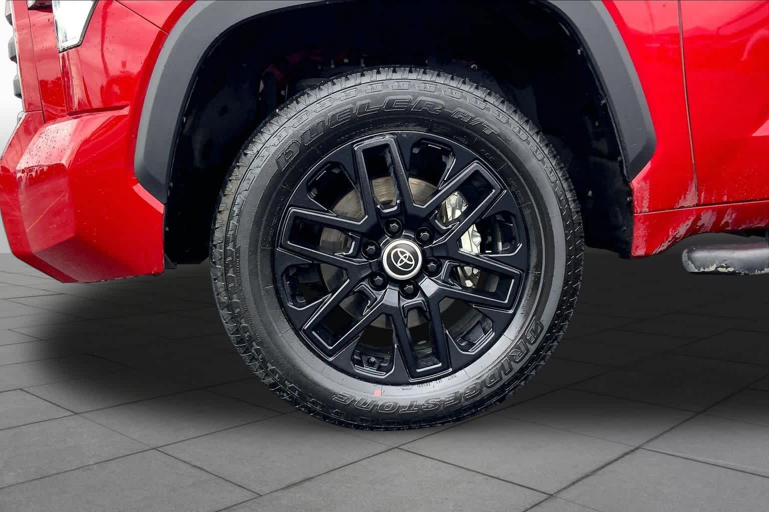 Used 2024 Toyota Tundra Limited AWD/4WD image 11