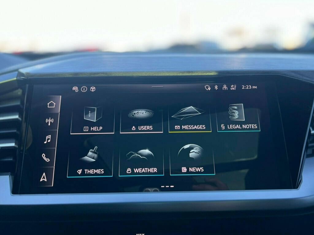 Used 2024 Audi Q4 e-tron Premium Plus w/ Premium Plus image 22