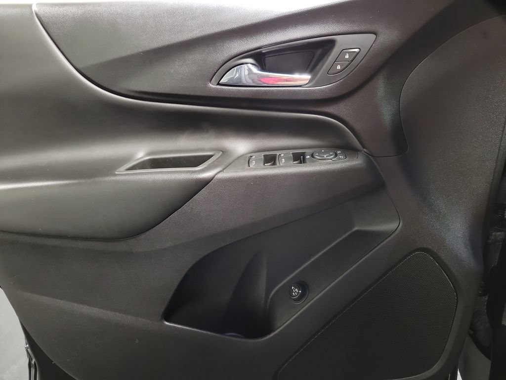 Used 2020 Chevrolet Equinox LT FWD image 23