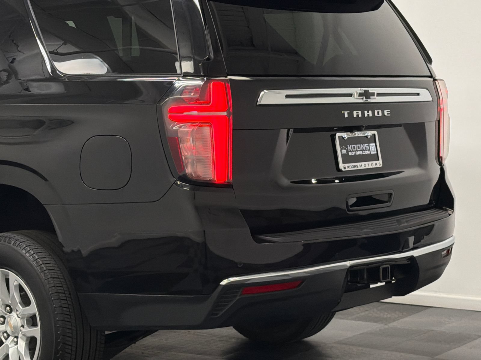 Used 2023 Chevrolet Tahoe LS AWD/4WD image 7