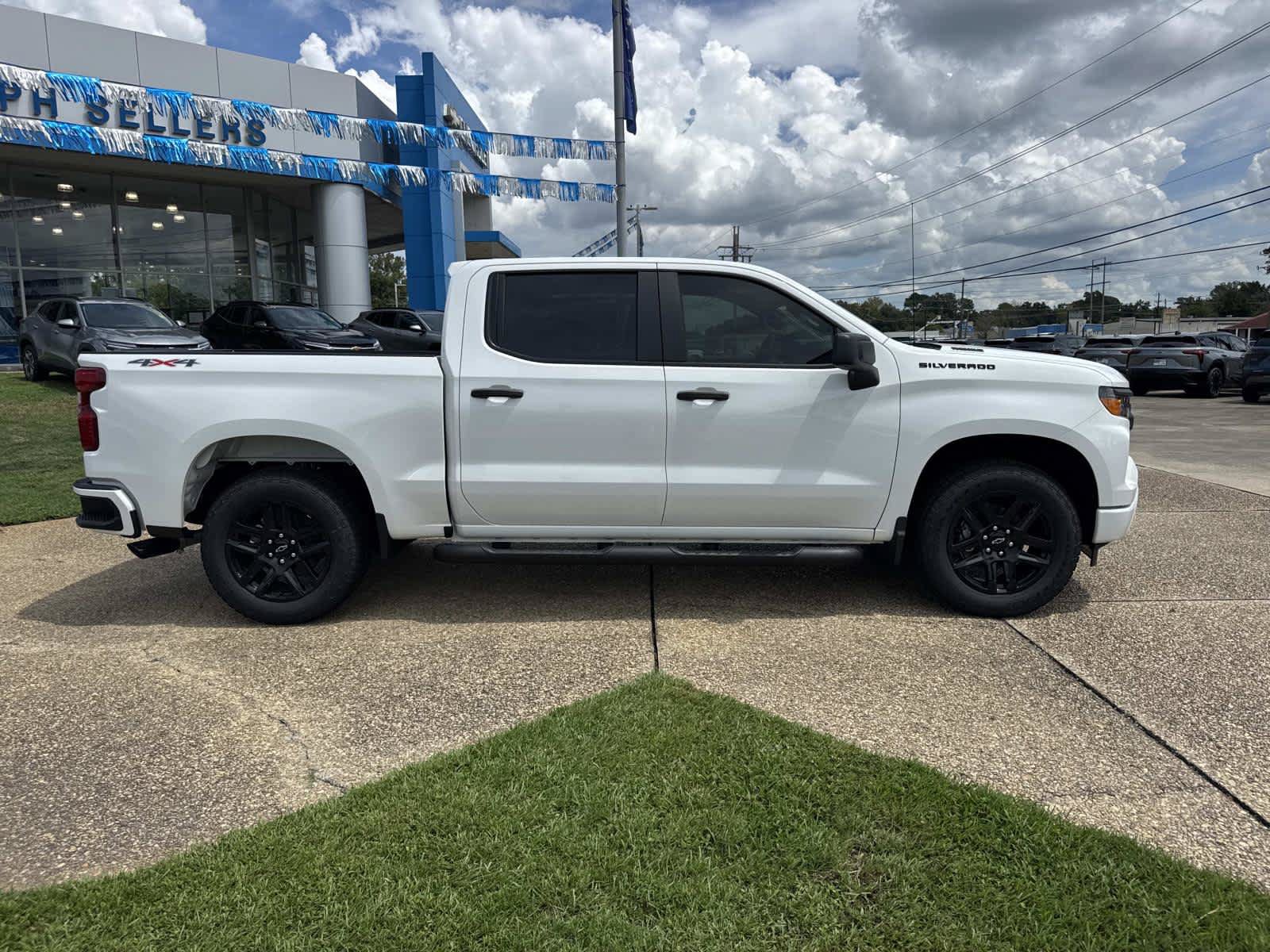 New 2026 Chevrolet Silverado 1500 Custom w/ Turbomax Blackout Package AWD/4WD image 6