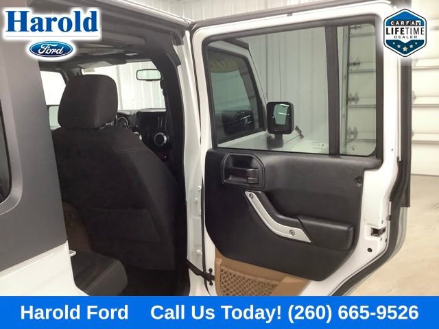 Used 2018 Jeep Wrangler Unlimited Sahara w/ Dual Top Group image 9