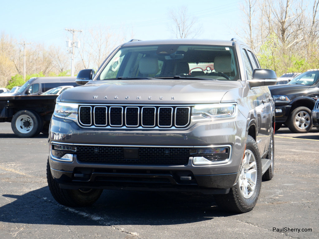 Used 2024 Jeep Wagoneer 4WD w/ HD Trailer Tow Package image 8