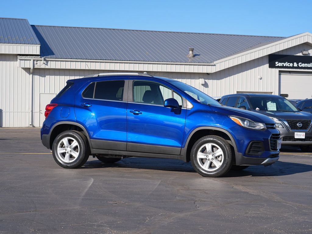 Used 2017 Chevrolet Trax LT image 2