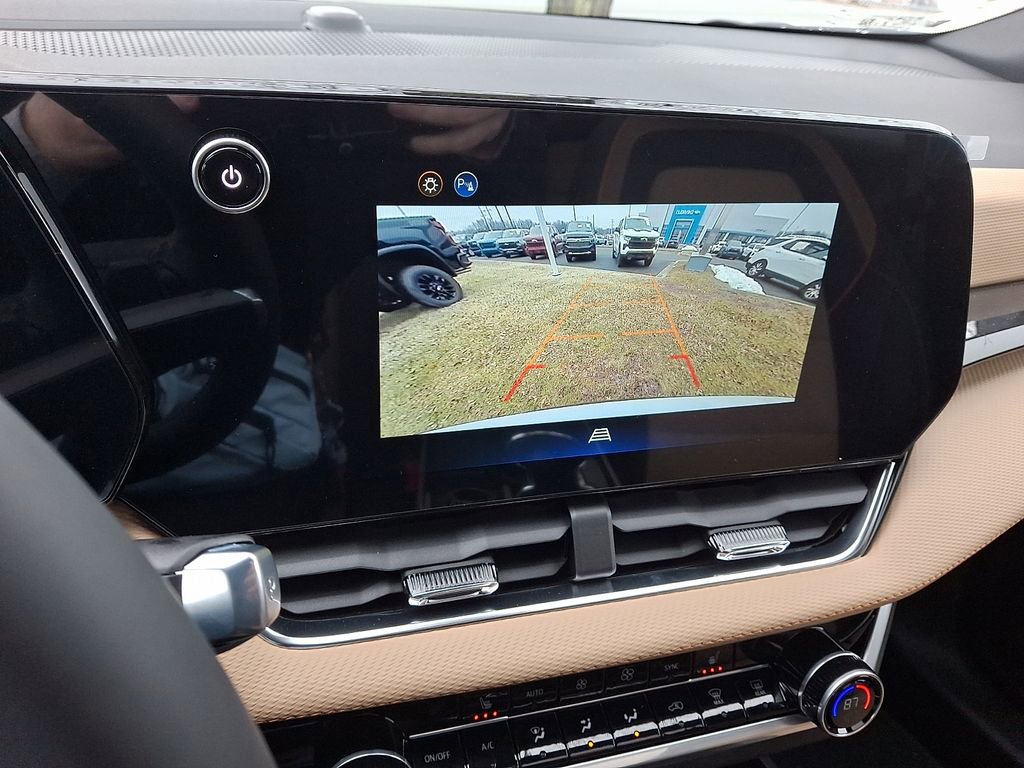 New 2026 Chevrolet Equinox ACTIV AWD/4WD image 13