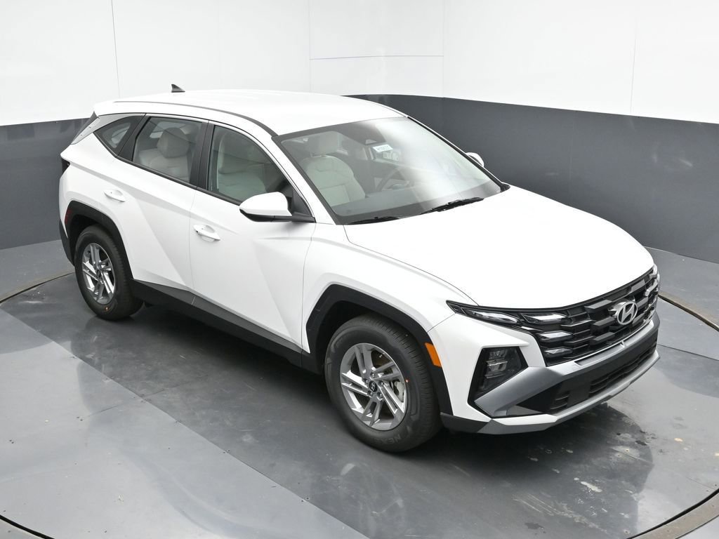 Certified 2025 Hyundai Tucson SE image 15