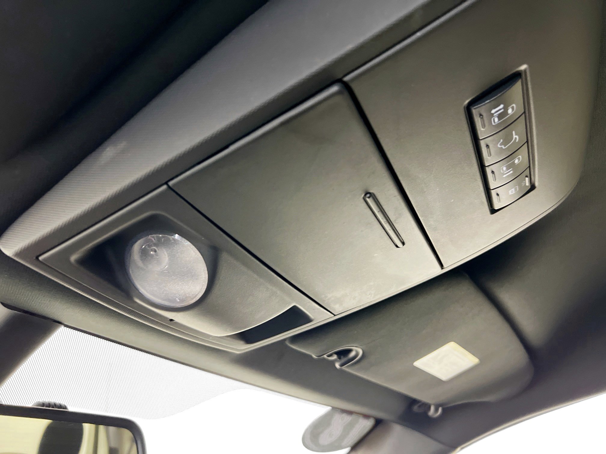 Used 2018 Dodge Grand Caravan SXT FWD image 22