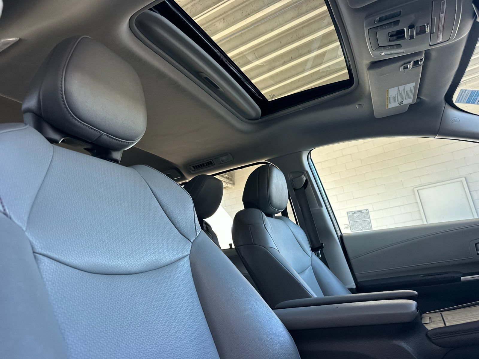 Used 2022 Toyota Sienna XLE w/ XLE Plus Package AWD/4WD image 17
