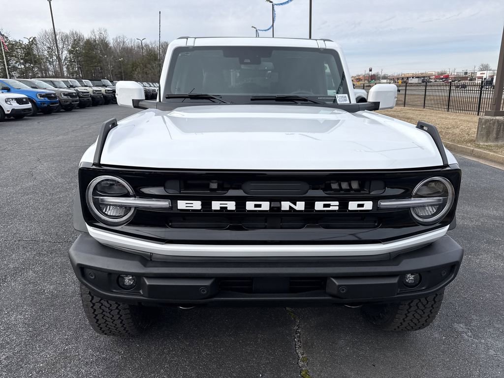 New 2025 Ford Bronco Outer Banks w/ Sasquatch Package image 2