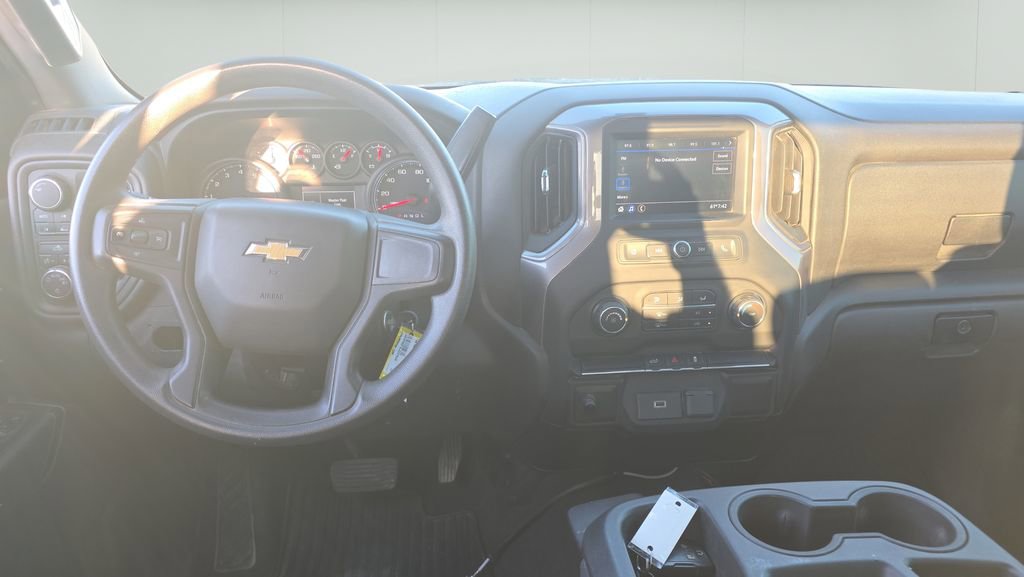 Used 2020 Chevrolet Silverado 1500 Custom w/ Custom Convenience Package image 11