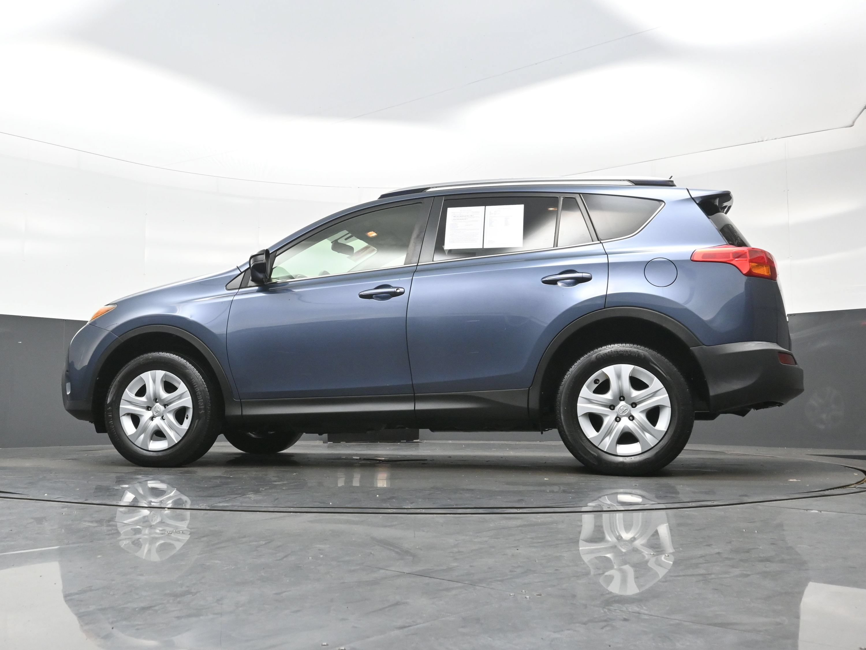 Used 2014 Toyota RAV4 LE FWD image 26