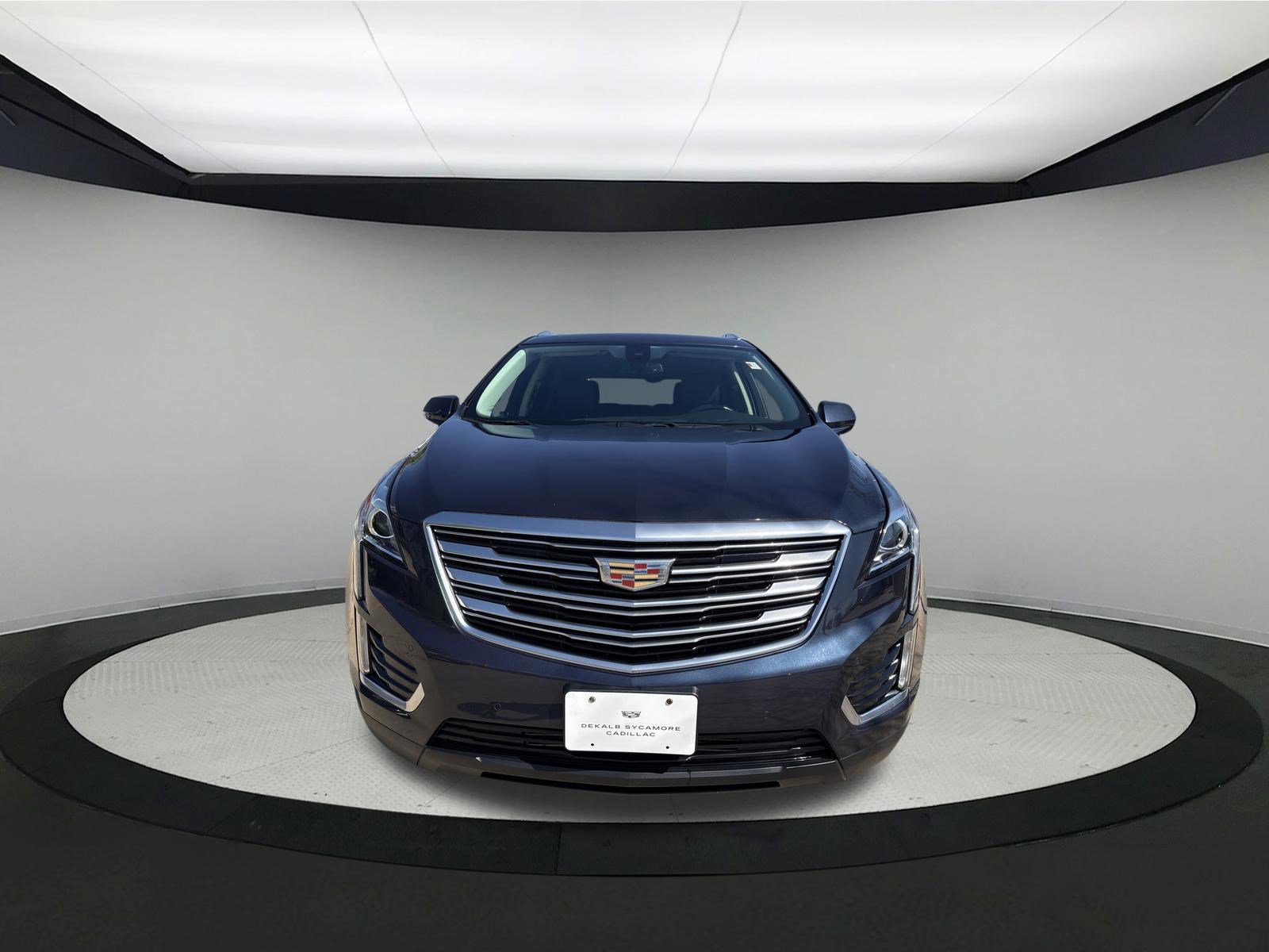 Used 2018 Cadillac XT5 Luxury w/ Driver Awareness Package AWD/4WD image 2