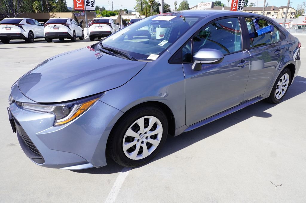 Certified 2025 Toyota Corolla LE video 4