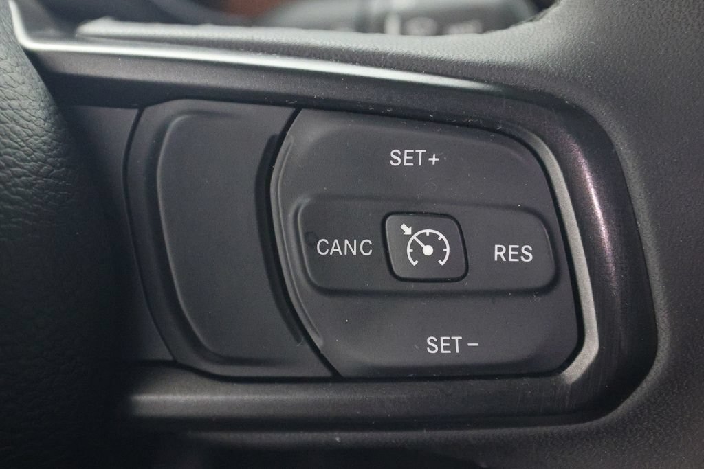 Used 2023 Jeep Gladiator Sport AWD/4WD image 23