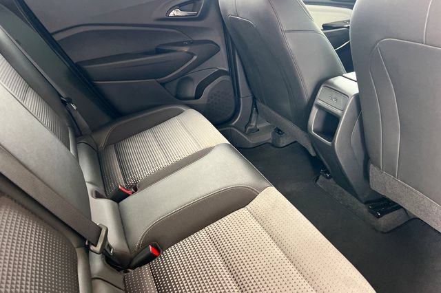 Used 2025 Chevrolet Trax LT FWD image 18