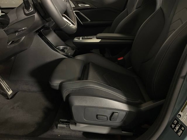 Certified 2025 BMW X2 xDrive28i w/ Premium Package AWD/4WD image 30