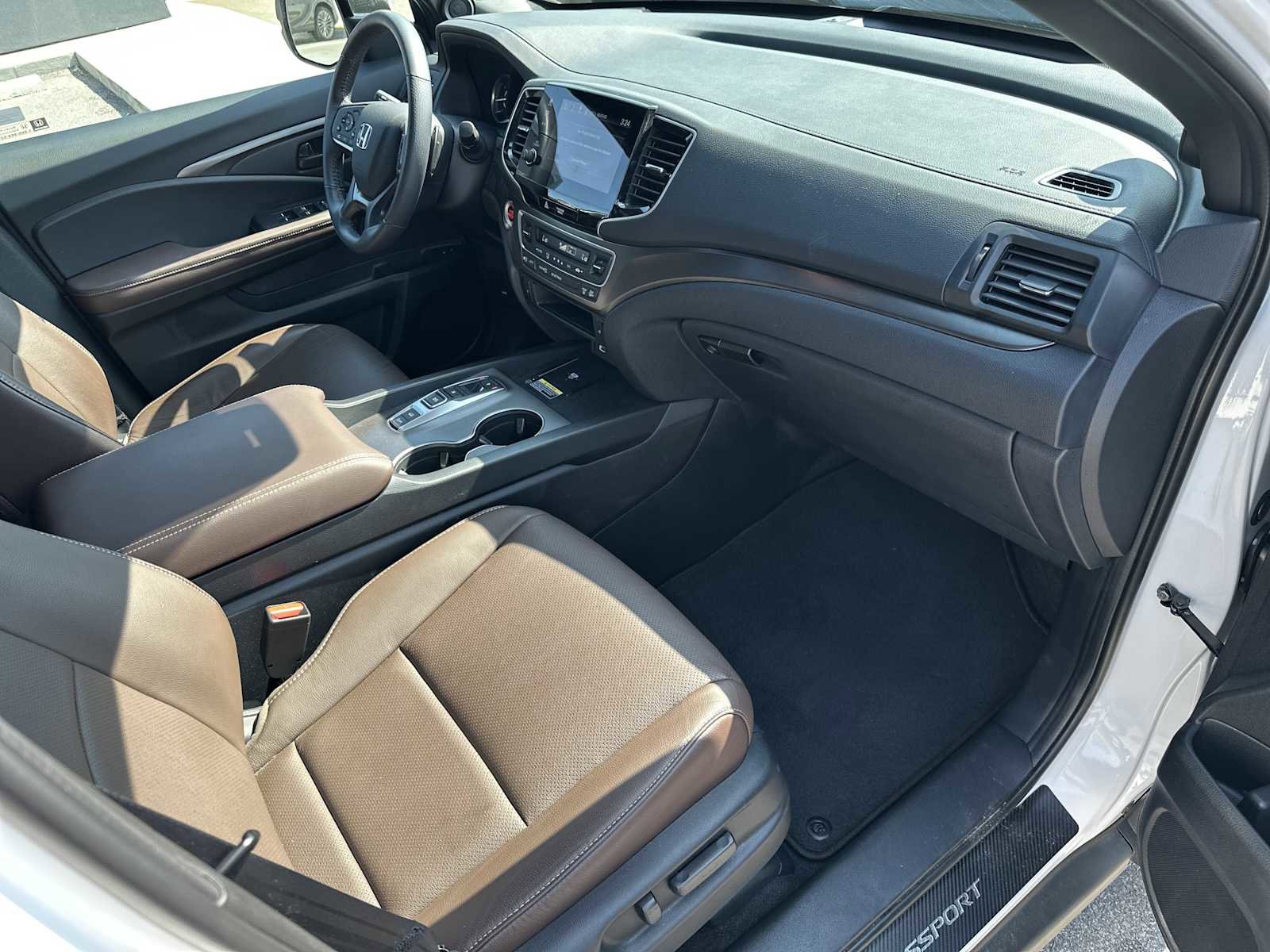 Used 2024 Honda Passport EX-L image 26