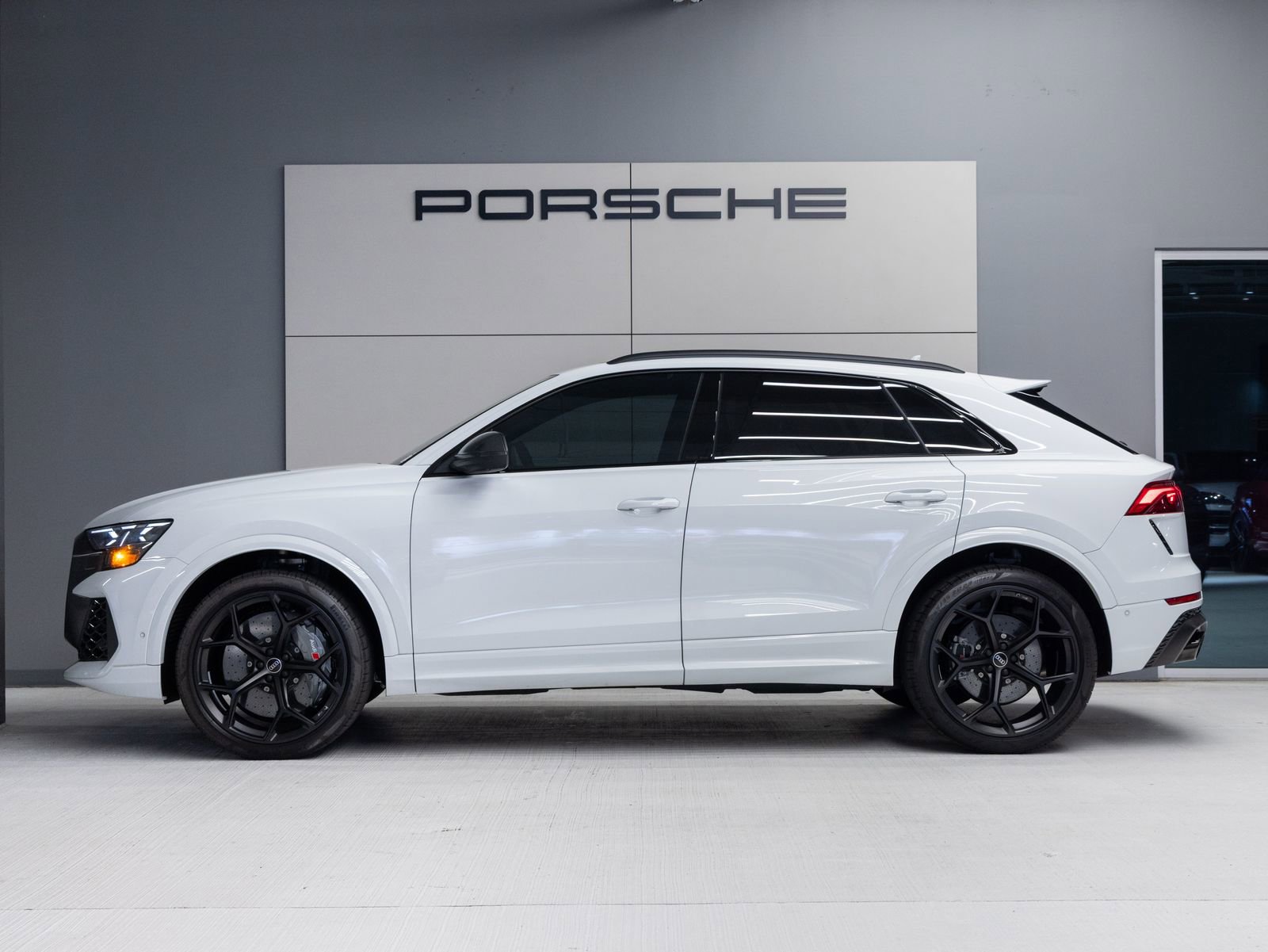 Used 2025 Audi RS Q8 performance w/ Matte Carbon Package image 2