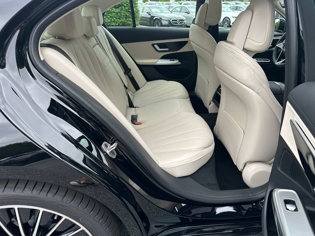 New 2026 Mercedes-Benz E 450 4MATIC Sedan image 17