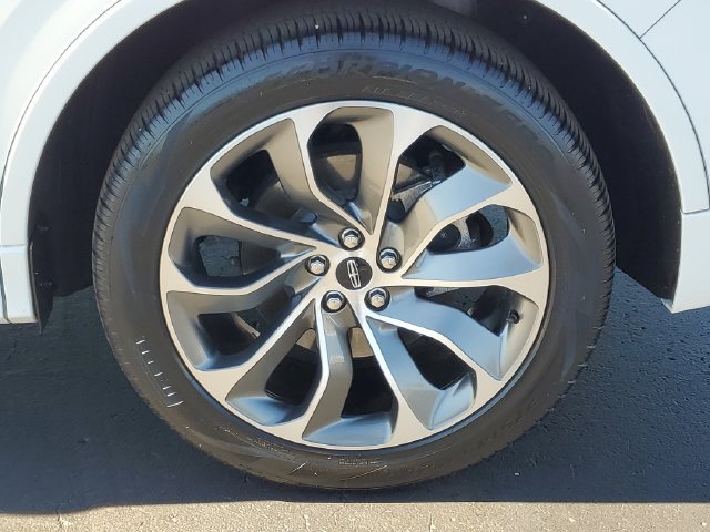 Certified 2025 Lincoln Aviator AWD w/ Jet Appearance Package image 7