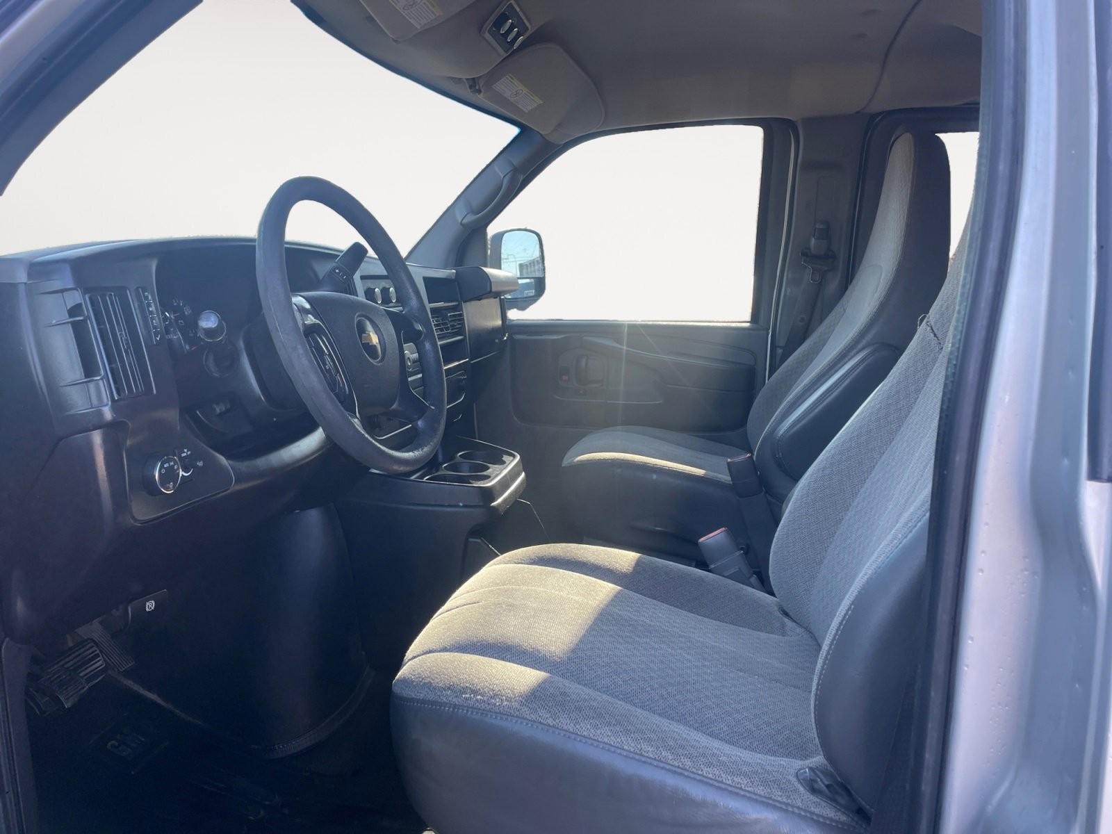 Used 2011 Chevrolet Express 2500 LS image 9