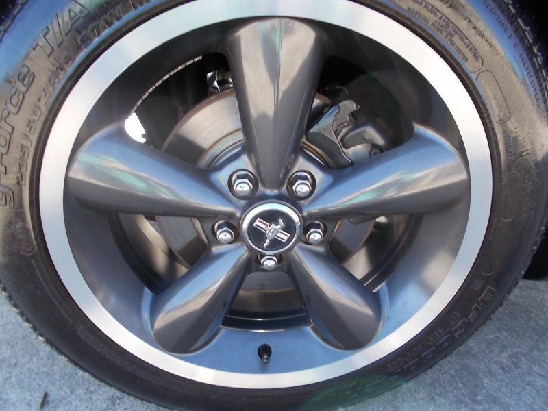 Used 2009 Ford Mustang GT image 38