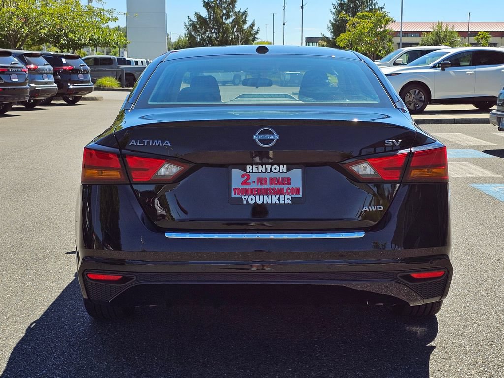Used 2023 Nissan Altima 2.5 SV AWD/4WD image 6