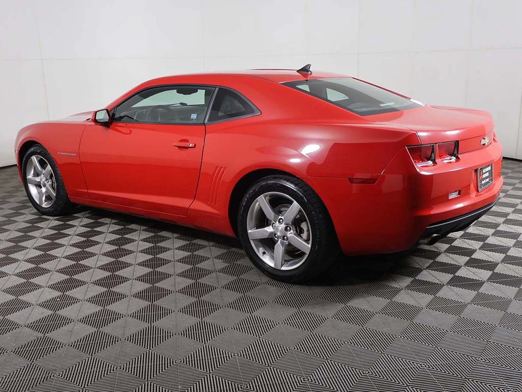 Used 2011 Chevrolet Camaro LT RWD image 8