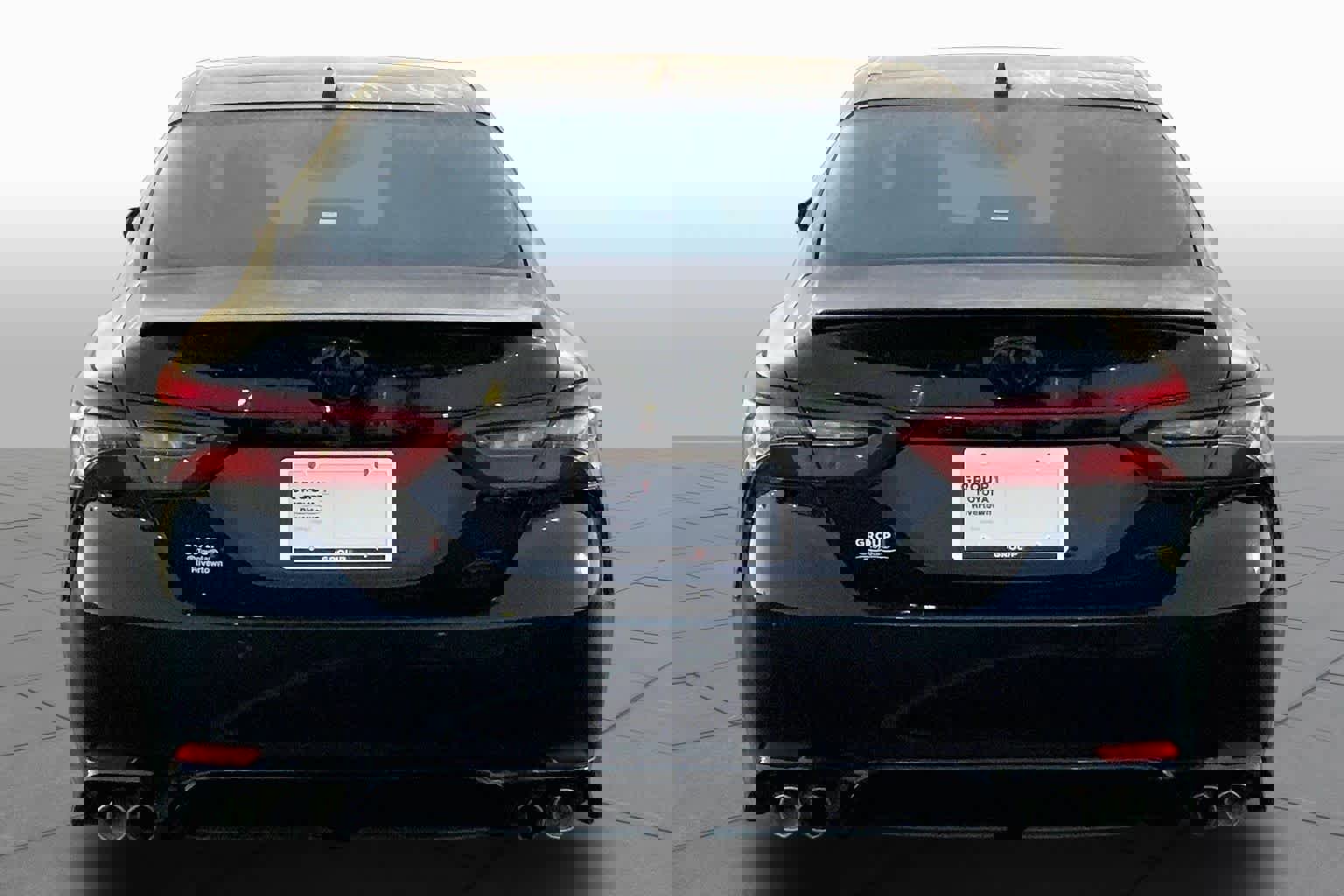 Used 2022 Toyota Camry XSE w/ Navigation Package image 5