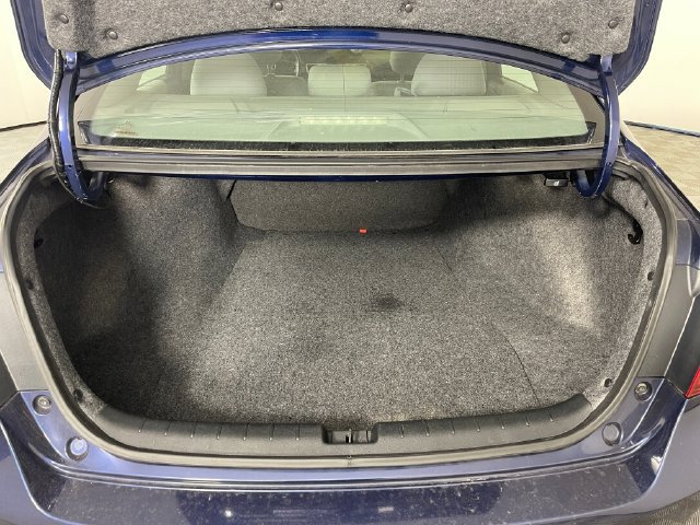 Used 2017 Honda Accord LX image 13