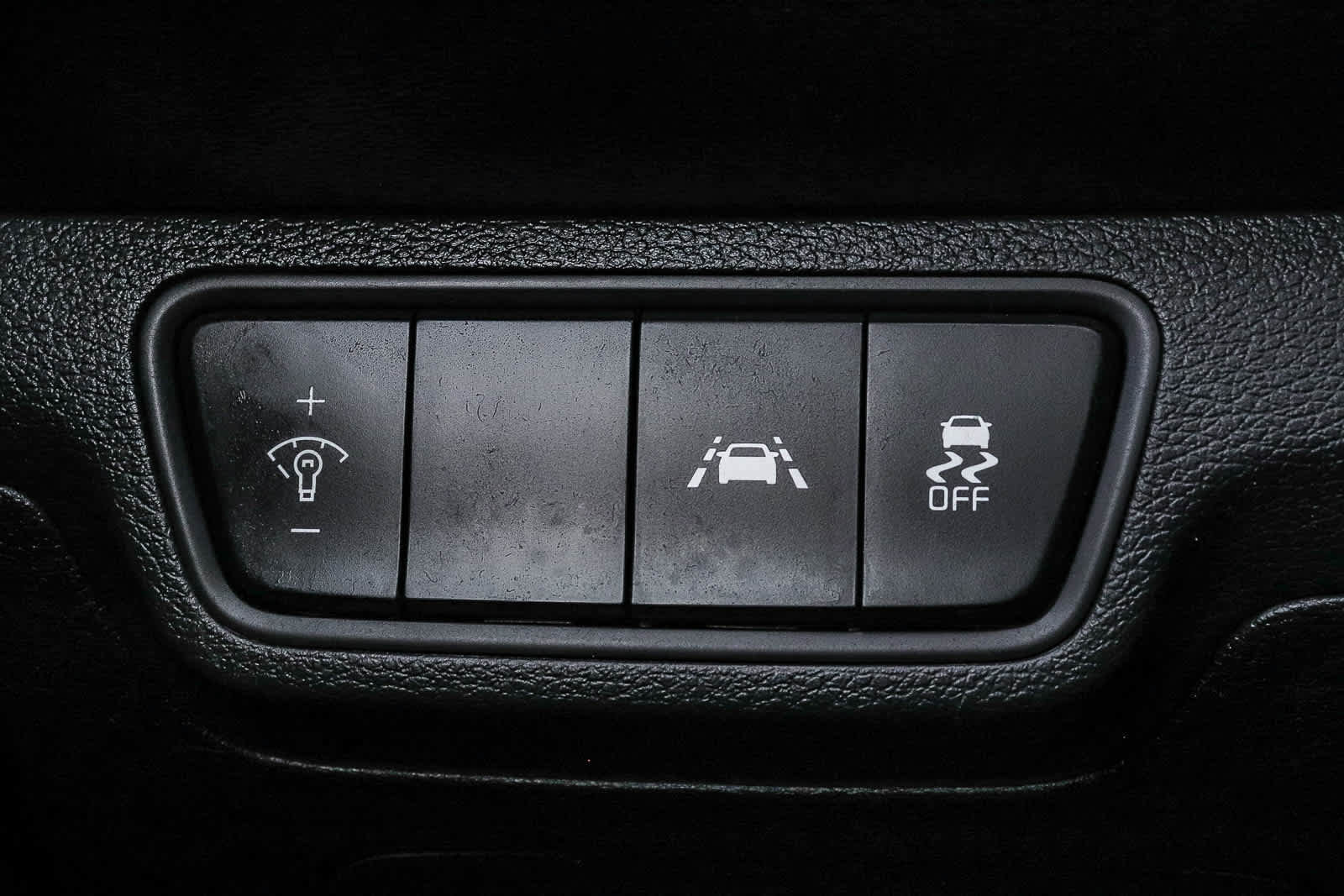 Used 2020 Kia Forte LXS FWD image 31