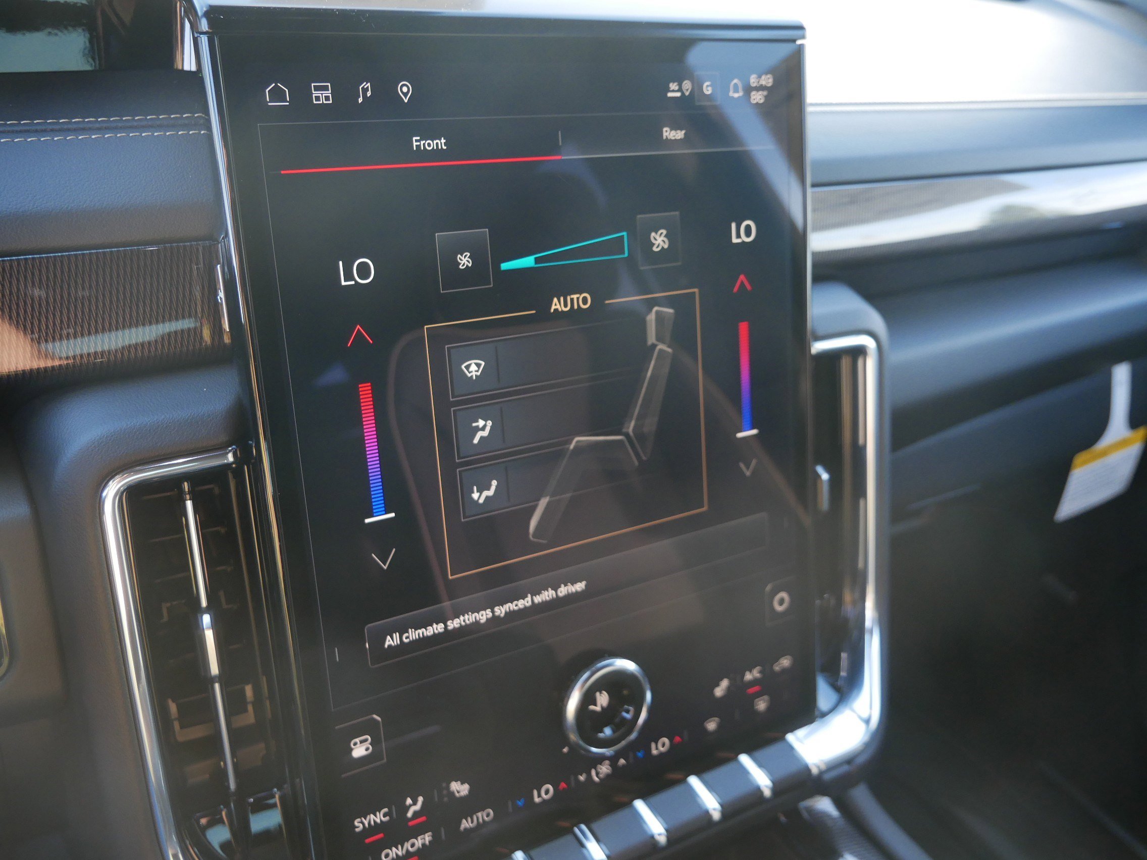 New 2026 GMC Yukon Elevation w/ LPO, Floor Liner Package AWD/4WD image 8