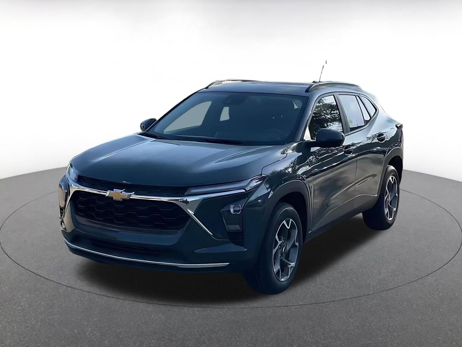 Used 2025 Chevrolet Trax LT FWD image 7