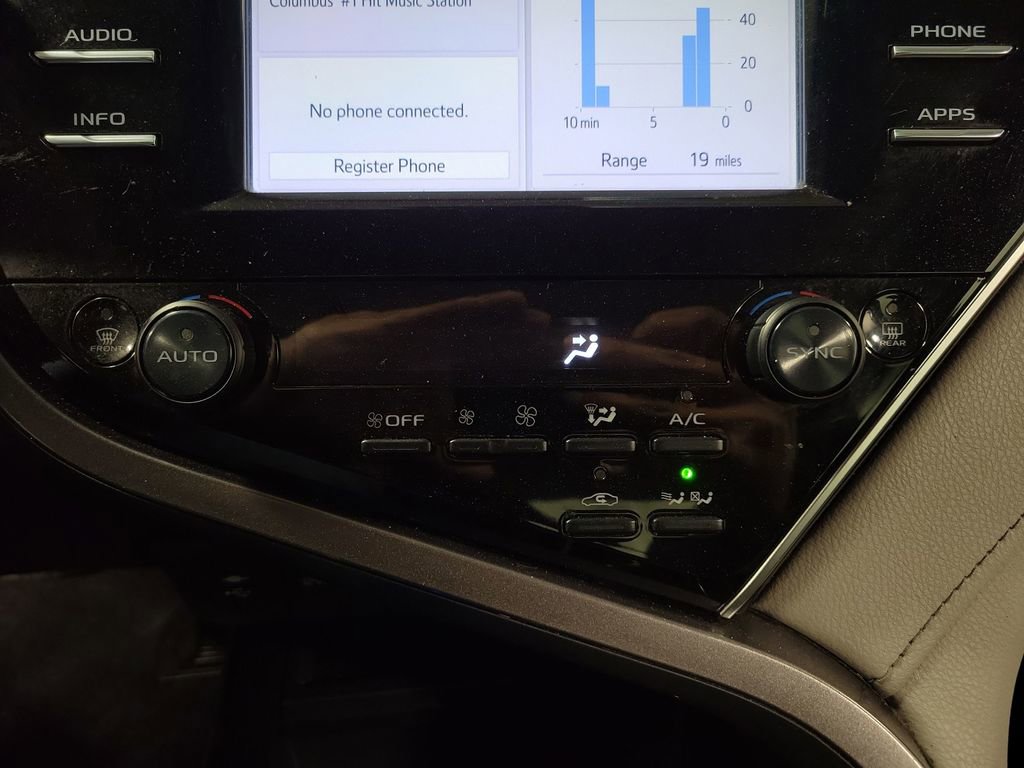 Used 2018 Toyota Camry LE FWD image 19