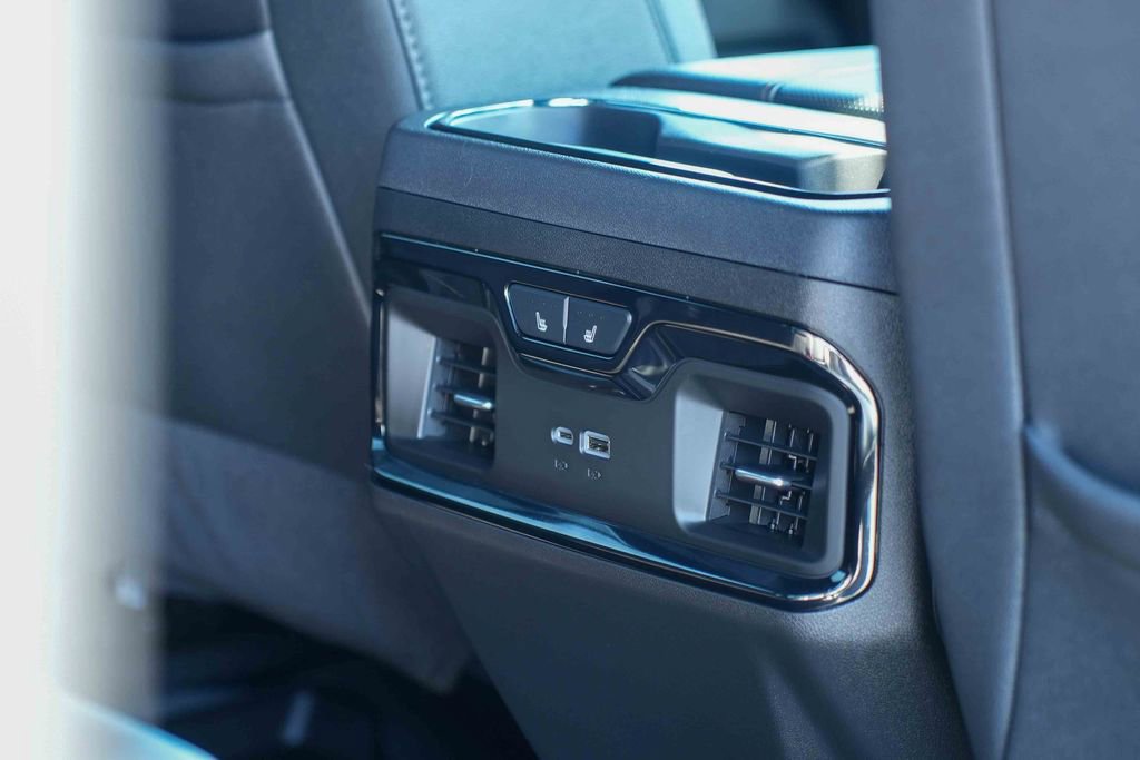 Used 2025 GMC Sierra 2500 AT4 w/ AT4 Premium Plus Package AWD/4WD image 20