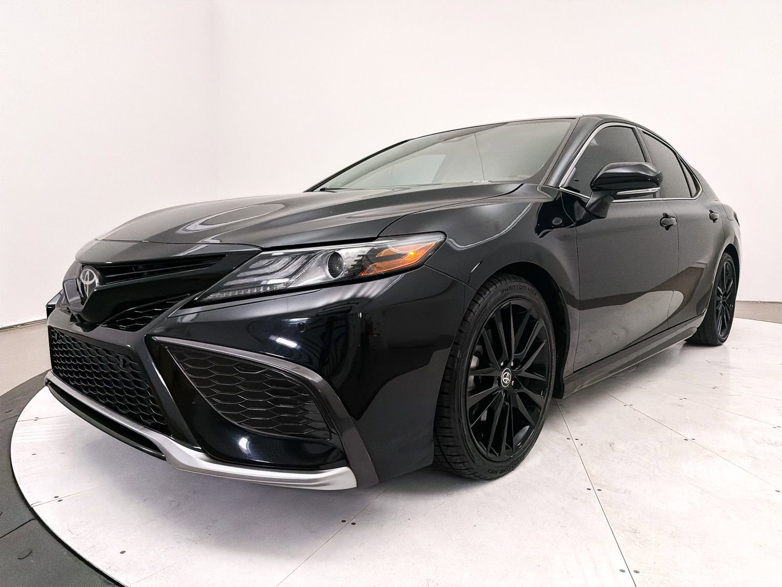 Used 2021 Toyota Camry XSE w/ Navigation Package FWD image 16
