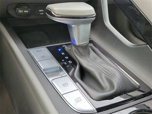 Used 2025 Hyundai Elantra SEL image 25