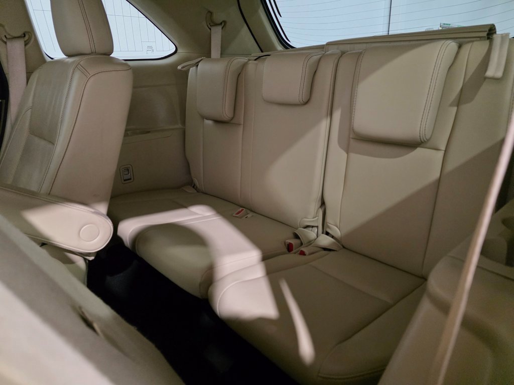 Used 2015 Toyota Highlander Limited w/ Driver Technology Package image 21