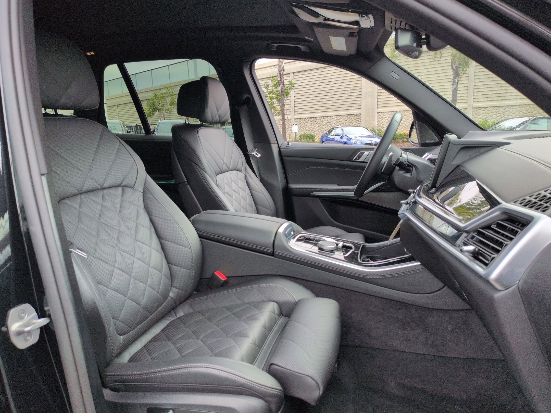 Used 2026 BMW X5 xDrive40i w/ M Sport Package AWD/4WD image 33