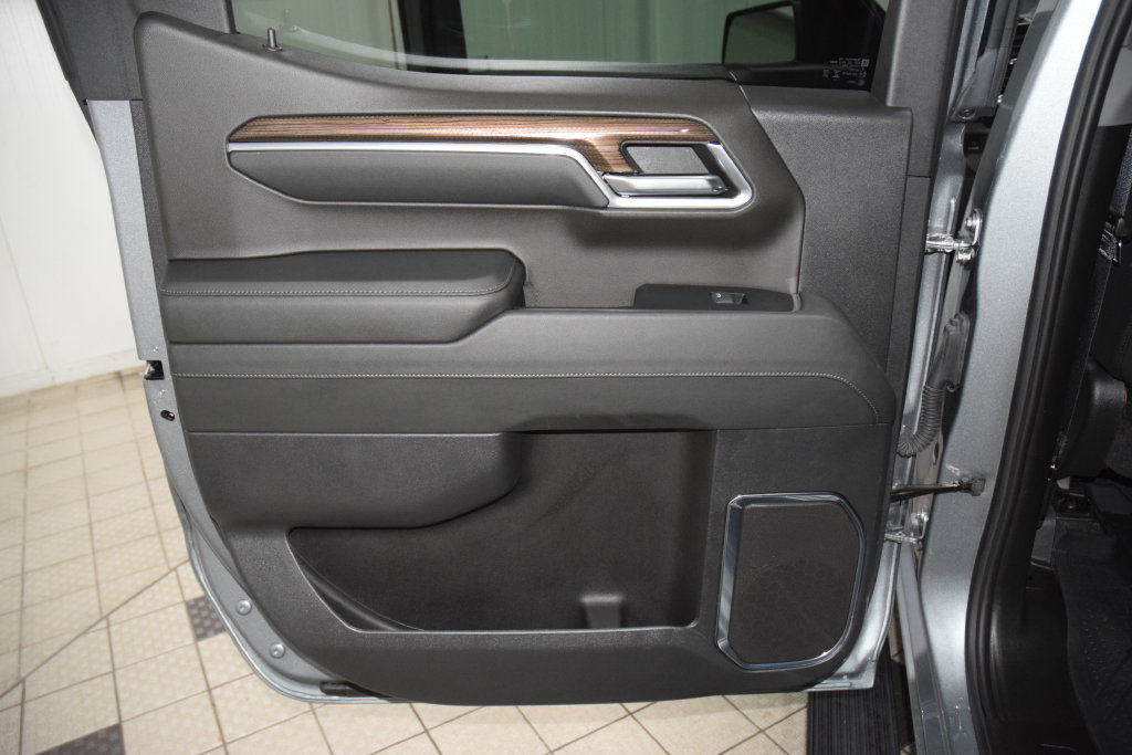 Used 2024 Chevrolet Silverado 1500 RST w/ Rally Edition AWD/4WD image 45