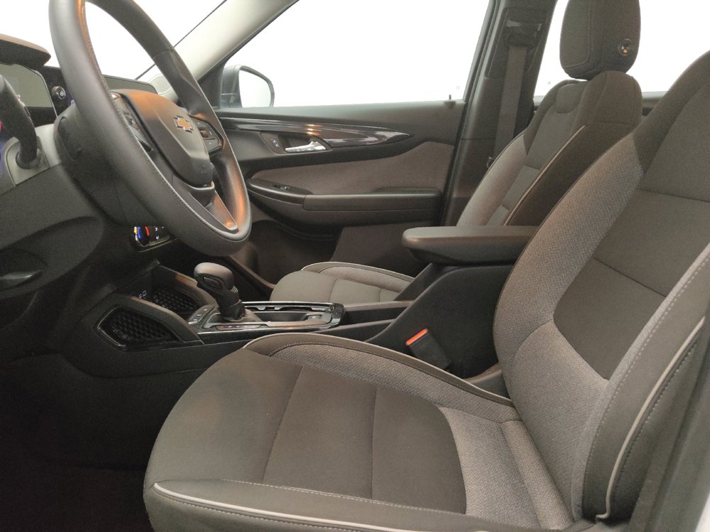 Used 2024 Chevrolet TrailBlazer LS FWD image 17