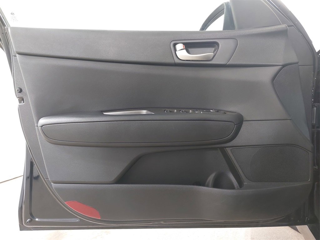 Used 2020 Kia Optima LX image 30