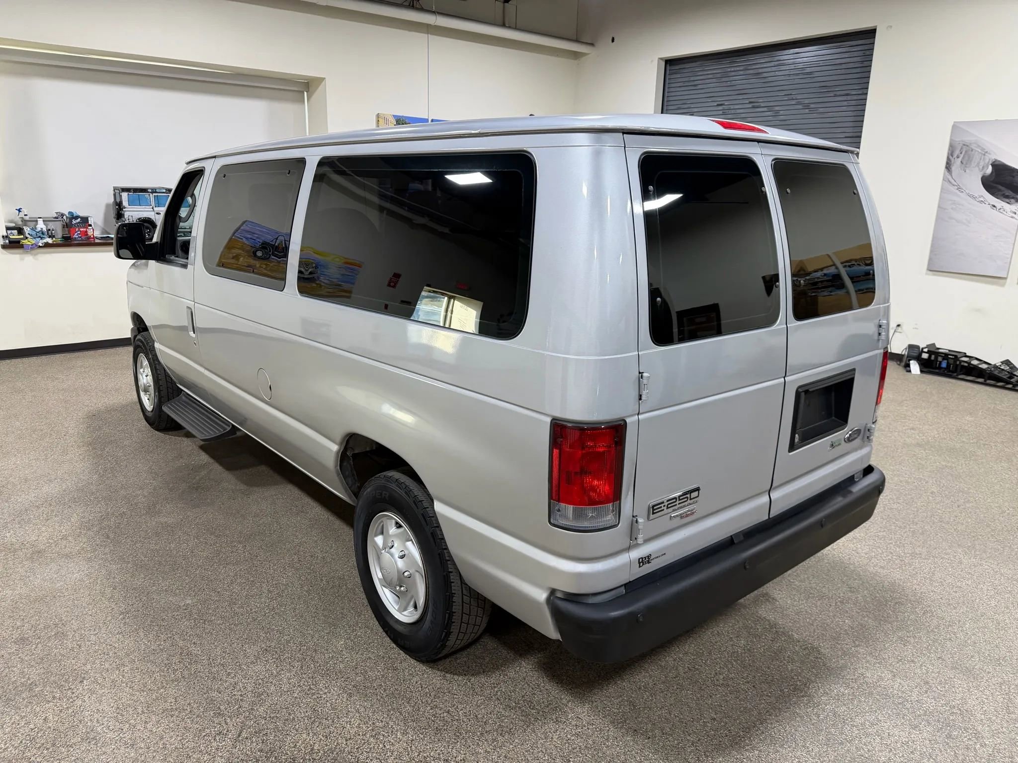 Used 2014 Ford E-250 and Econoline 250 w/ Power Group image 19